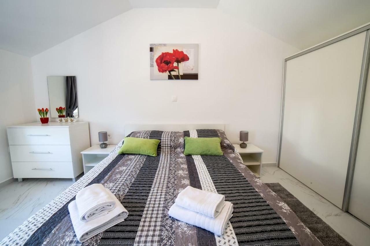 Apartment Podini *